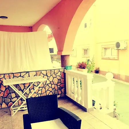 Nedjeljko Apartment *